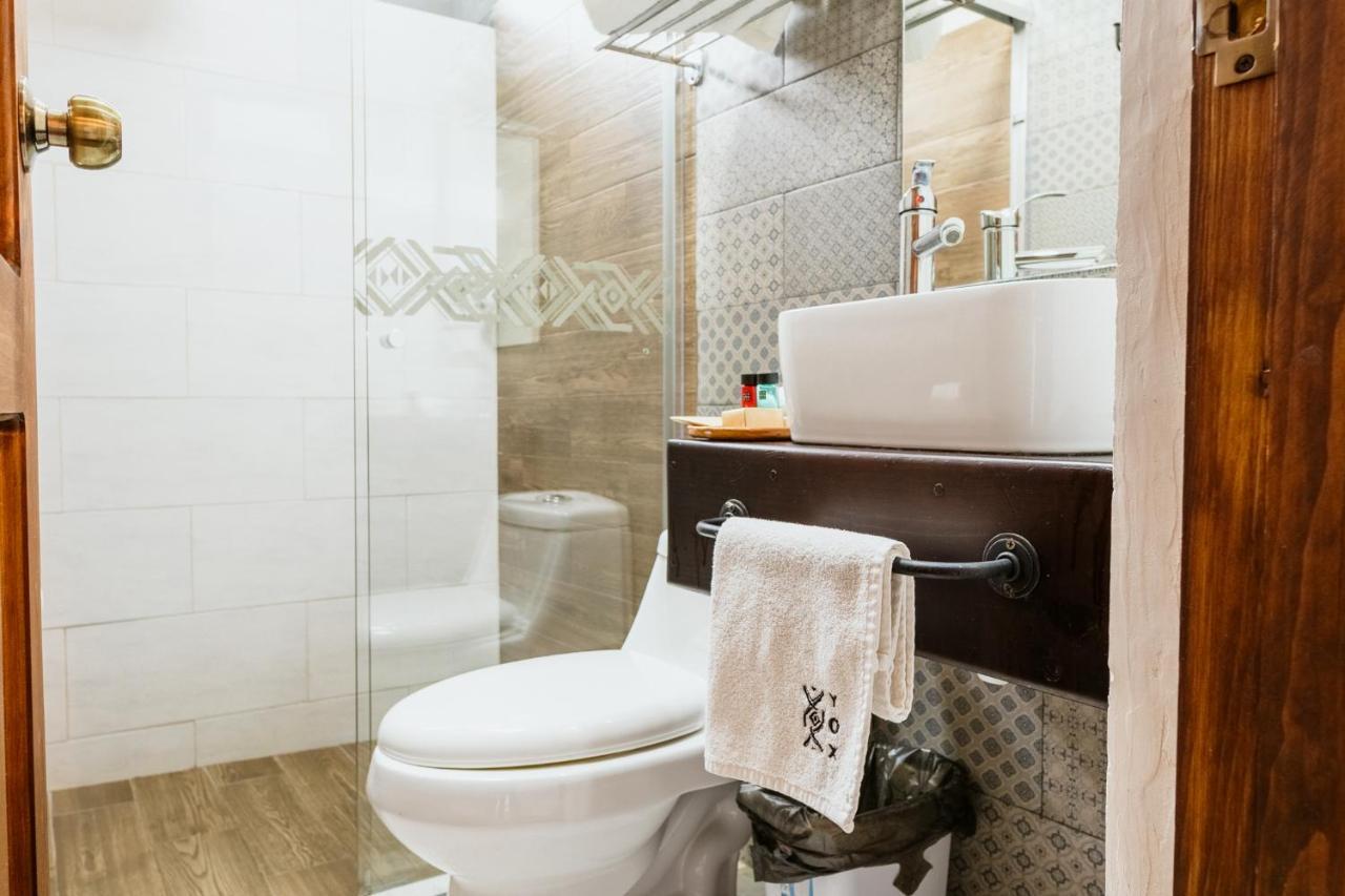 Yox Hotel Boutique San Cristóbal de Las Casas المظهر الخارجي الصورة Bathroom